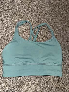 Lululemon Free to Be Serene Bra Size 6